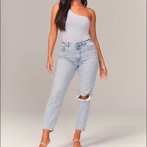 Abercrombie Curve Love High Rise Mom Jeans | 28S | NWOT